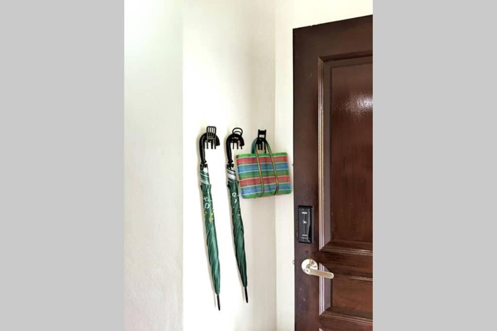 Ees Whale House - Homestay 3 Min Walk To Beach Batu Ferringhi Exterior foto