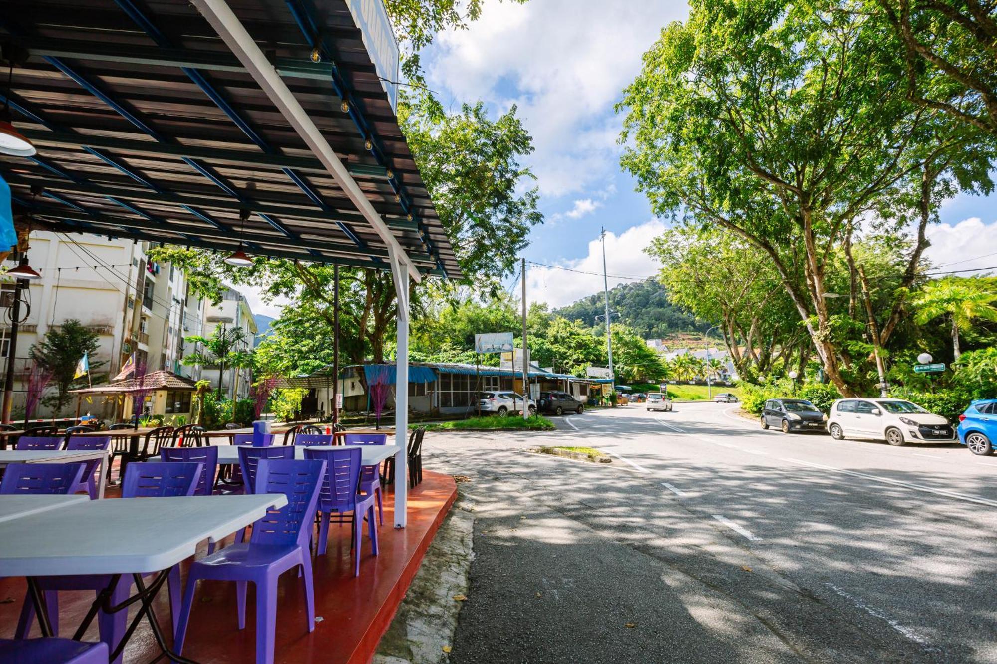 Ees Whale House - Homestay 3 Min Walk To Beach Batu Ferringhi Exterior foto